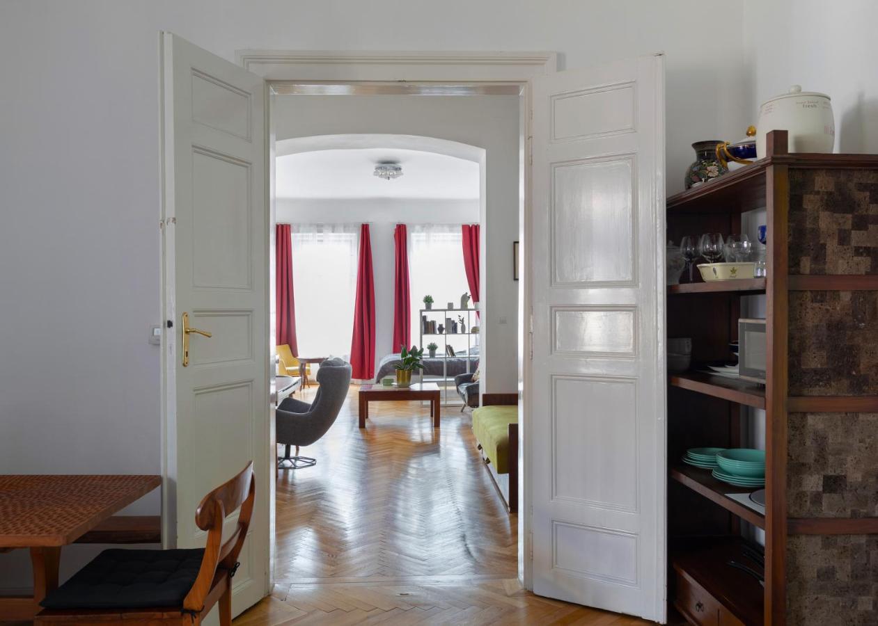 Bright & Spacious Loft With Basilica View Budapest Eksteriør billede
