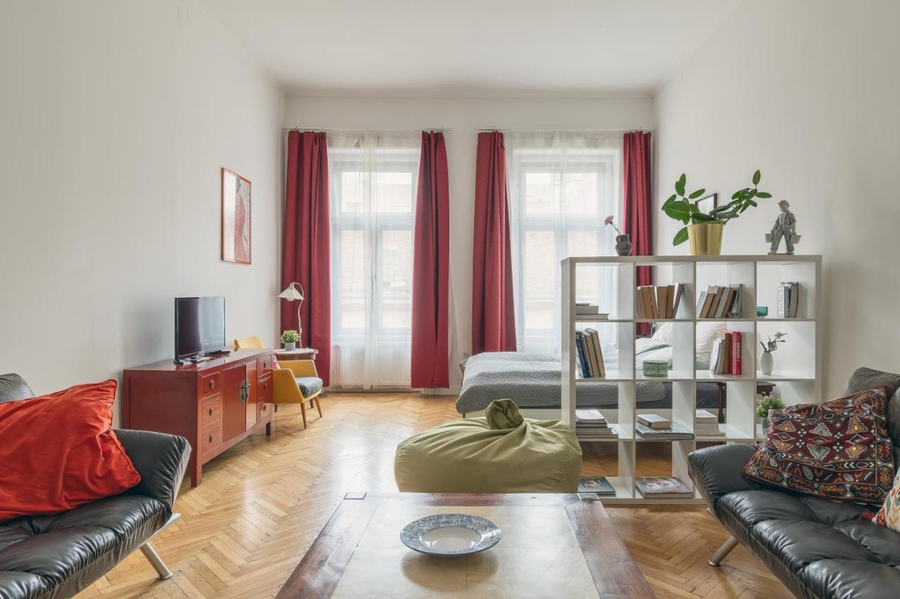 Bright & Spacious Loft With Basilica View Budapest Eksteriør billede