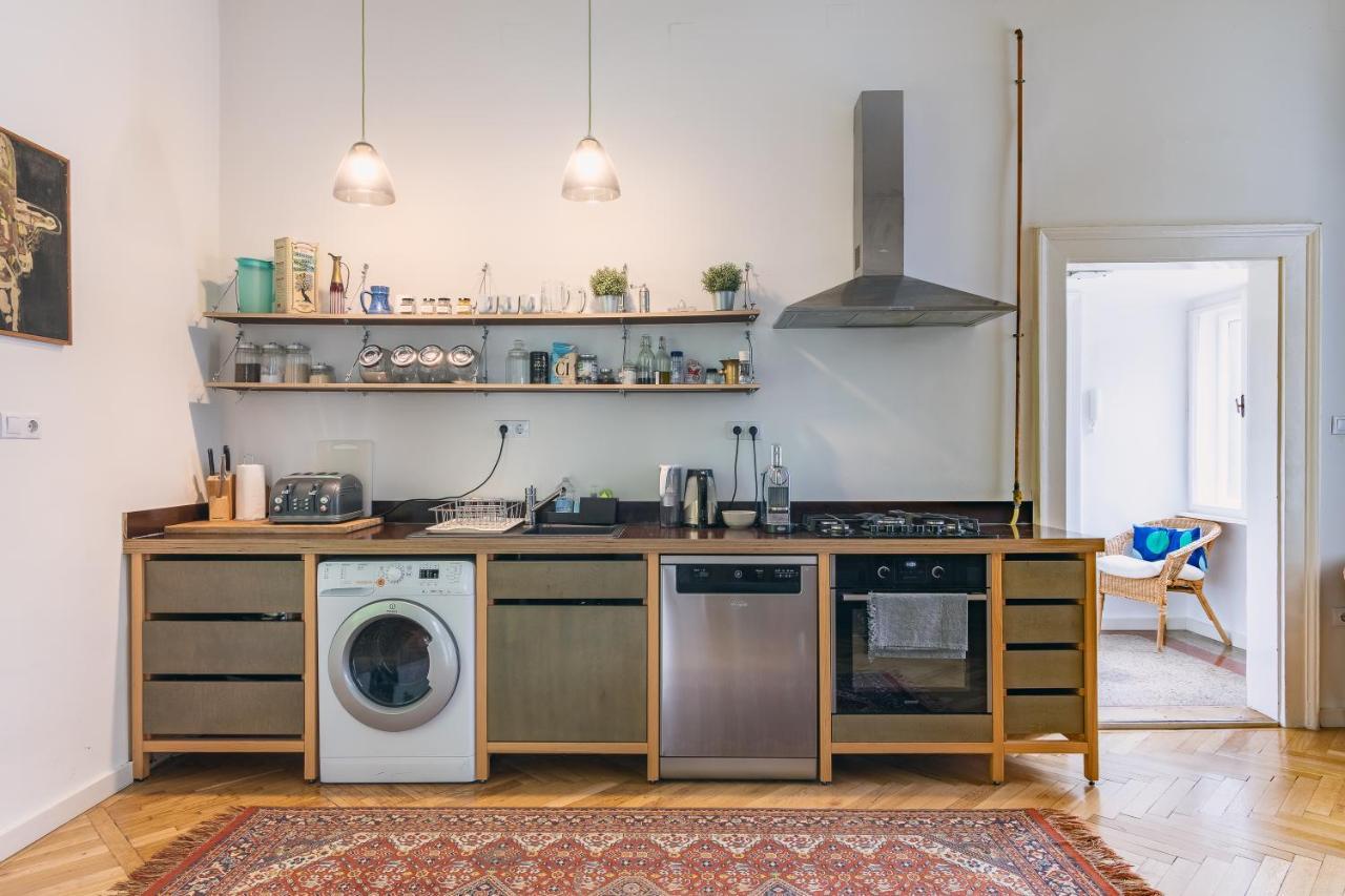 Bright & Spacious Loft With Basilica View Budapest Eksteriør billede