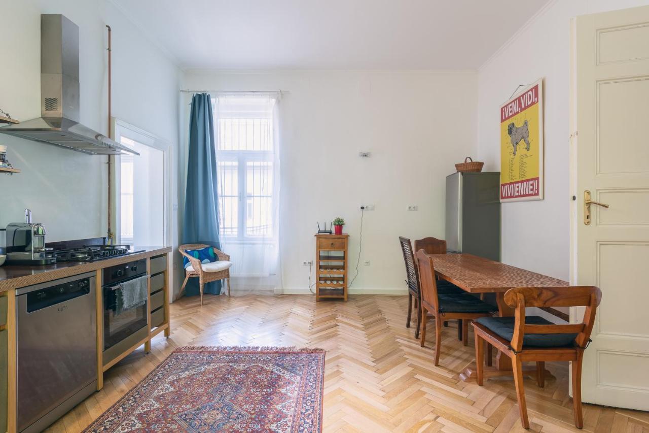 Bright & Spacious Loft With Basilica View Budapest Eksteriør billede