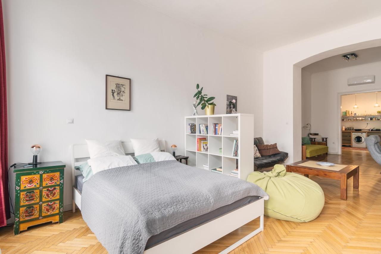 Bright & Spacious Loft With Basilica View Budapest Eksteriør billede