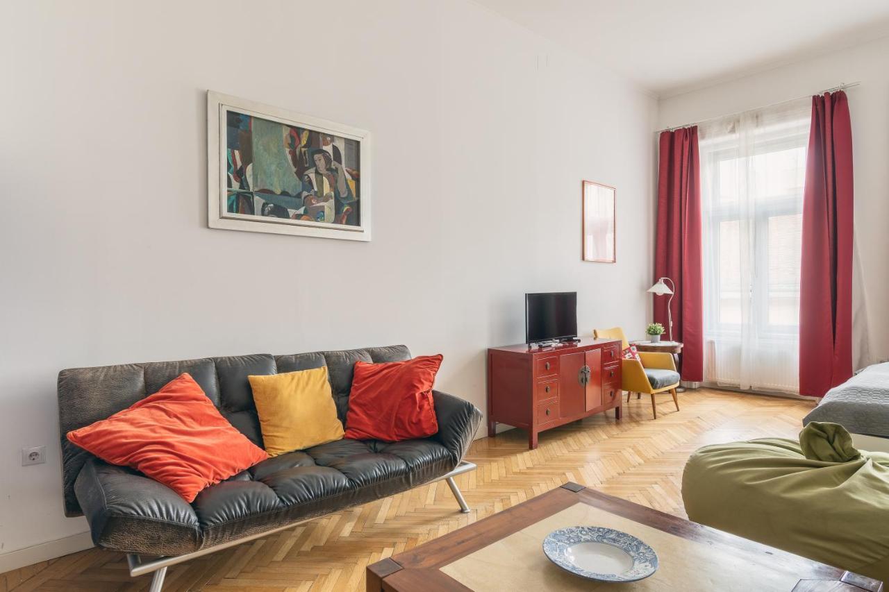 Bright & Spacious Loft With Basilica View Budapest Eksteriør billede